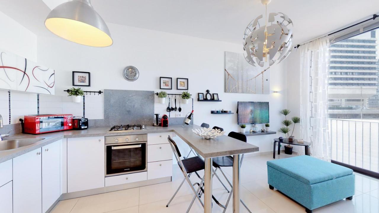 Stylish 1Br Flat For 4 Ppl In Allenby By Holyguest Tel-Aviv Extérieur photo